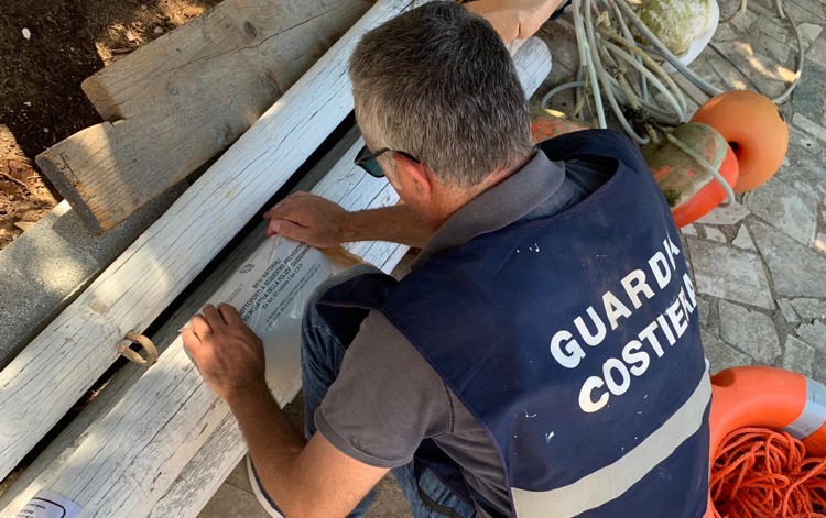 lidi abusivi in via de gasperi