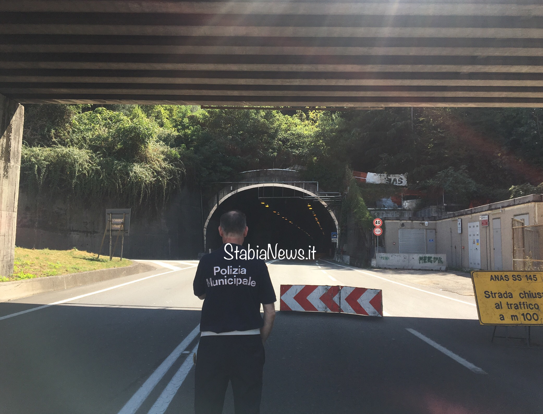 (fotogallery)grave incidente nella galleria di varano