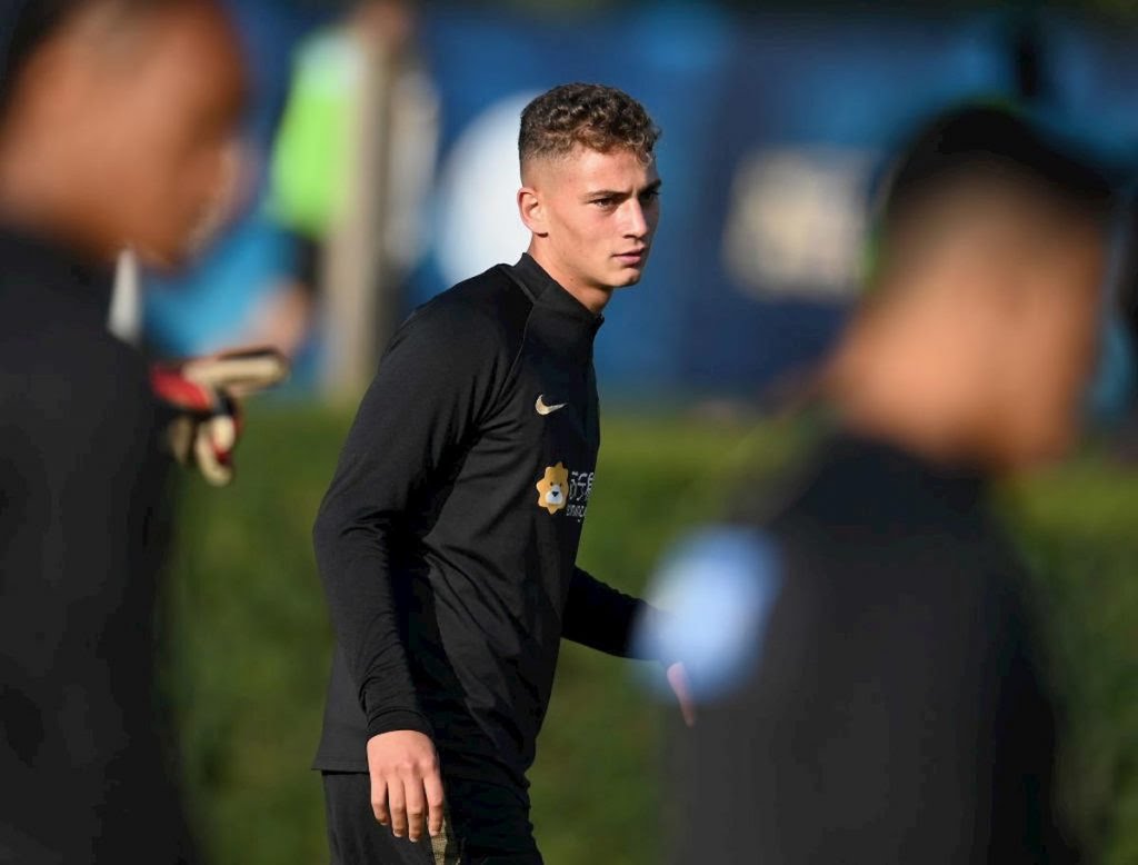 dopo europa league e champions esordio in serie a per sebastiano esposito