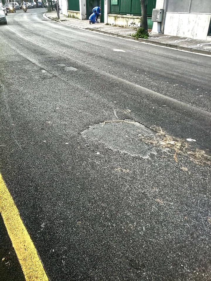 viale delle puglie appena asfaltata e già rovinata
