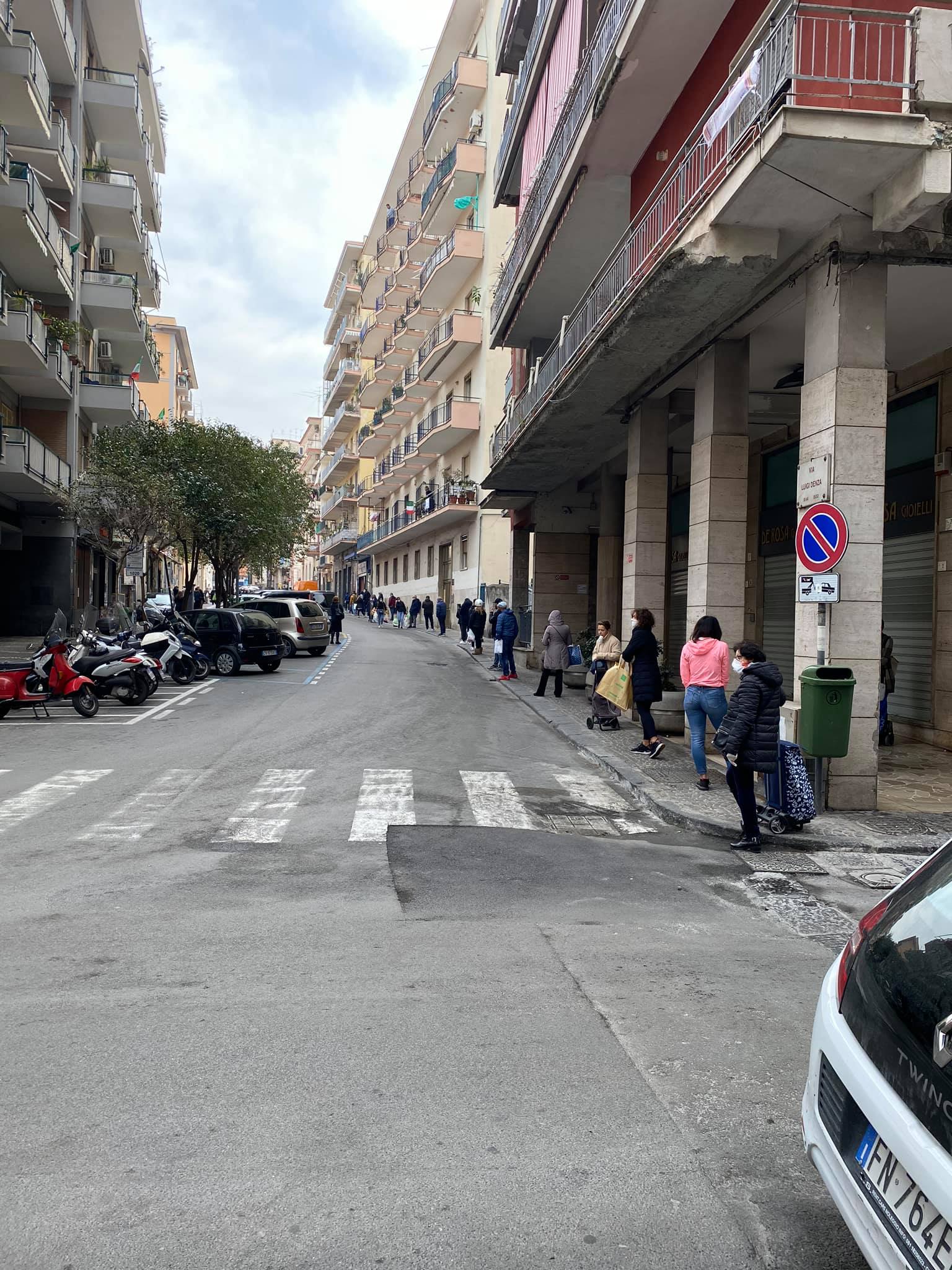 un’app per evitare le code al supermercato
