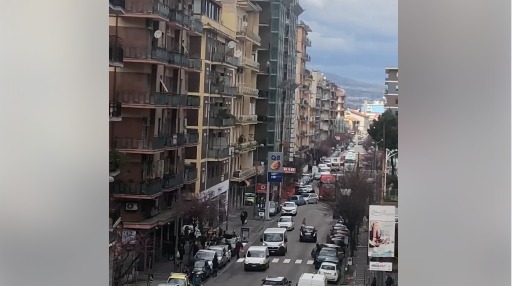 troppa gente in strada