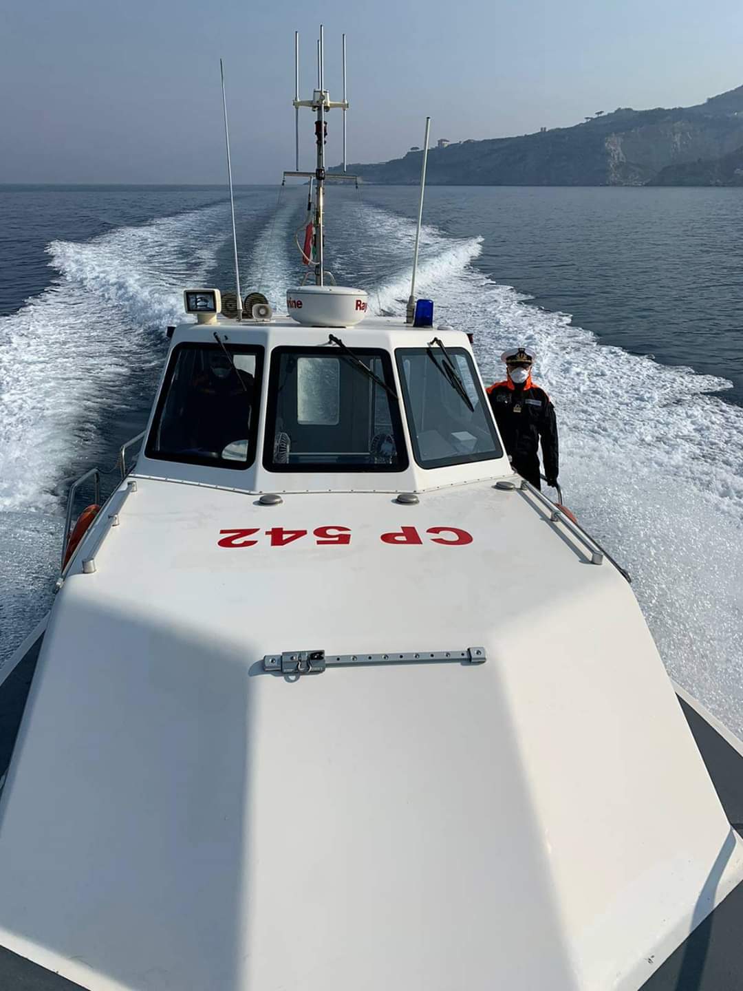 pasqua blindata in mare: controlli della guardia costieri anche sulle spiagge (video)