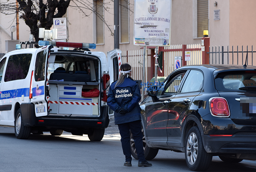 quattro stranieri fermati in viale europa