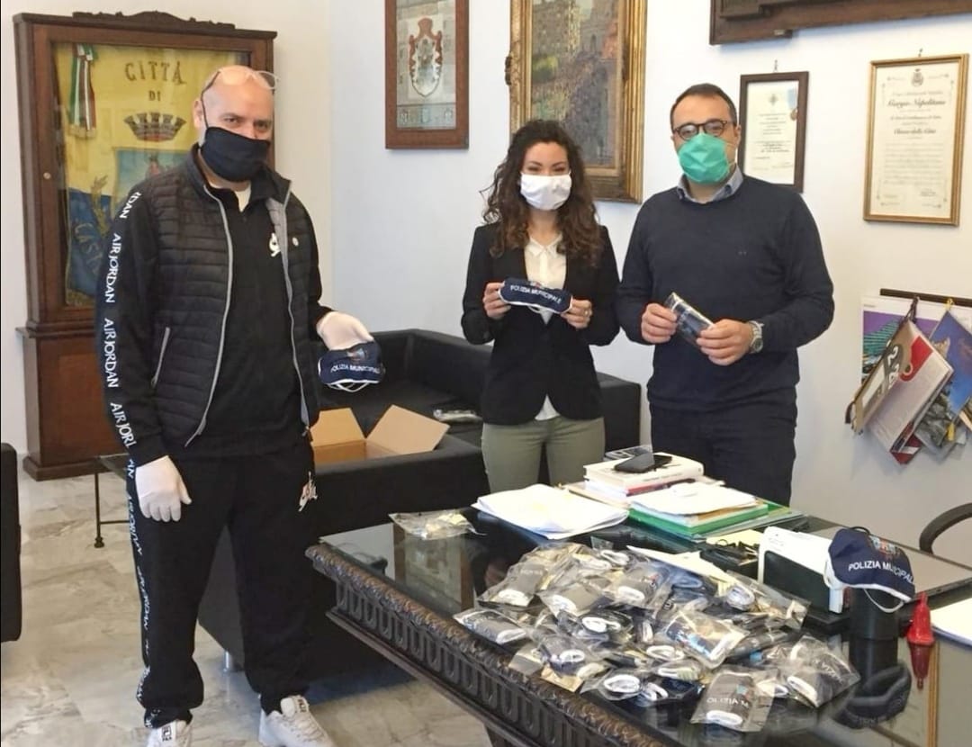 mascherine con lo stemma della municipale