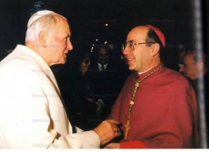 Funerali del Vescovo Emerito Cece, campane a festa delle chiese cittadine all'inizio delle esequie 2 funerali del vescovo emerito cece