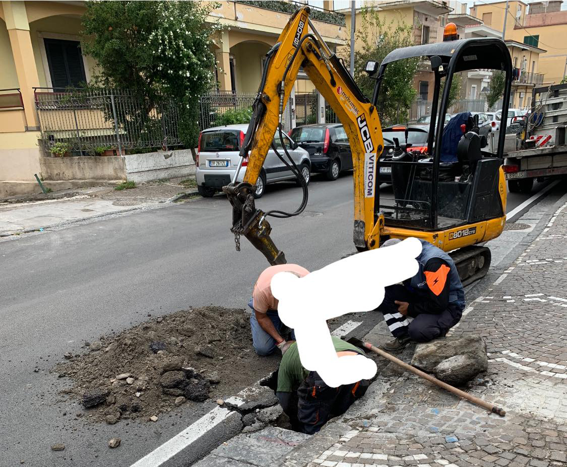 nuovi lavori sulla strada asfaltata