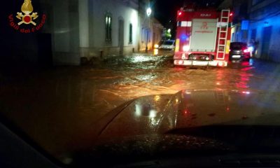 Strada allagata: automobilisti salvati dai Vigili del Fuoco a Via Fontanelle 25 Castellammare