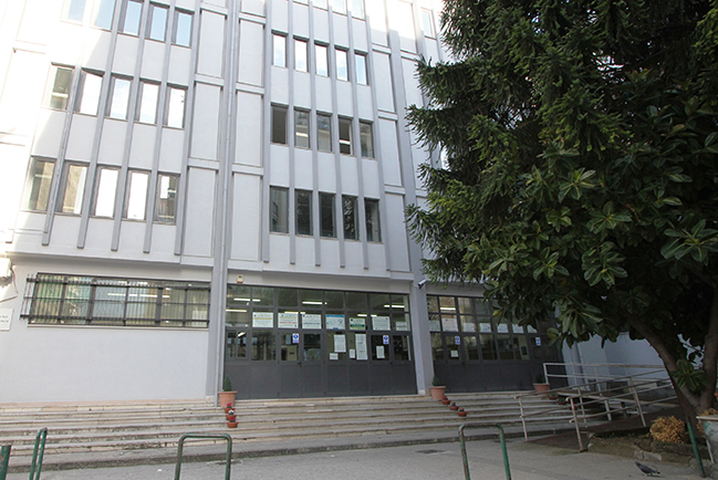 Castellammare, ritorno in classe. Protestano gli studenti: «Resteremo a casa» 1 Castellammare