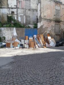 Discariche e degrado, il tour «horror» nel centro antico dimenticato 3 discariche e degrado