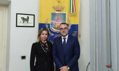 l’opposizione alza il polverone: «mogli e fidanzate dei consiglieri nelle coop delle scuole»