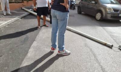 Cade palo della luce in pieno centro, ferita una donna 77 notizie castellammare