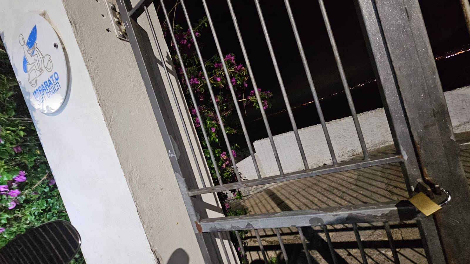 Castellammare, lo scandalo delle spiagge libere di Pozzano: privatizzate e chiuse 1 Castellammare