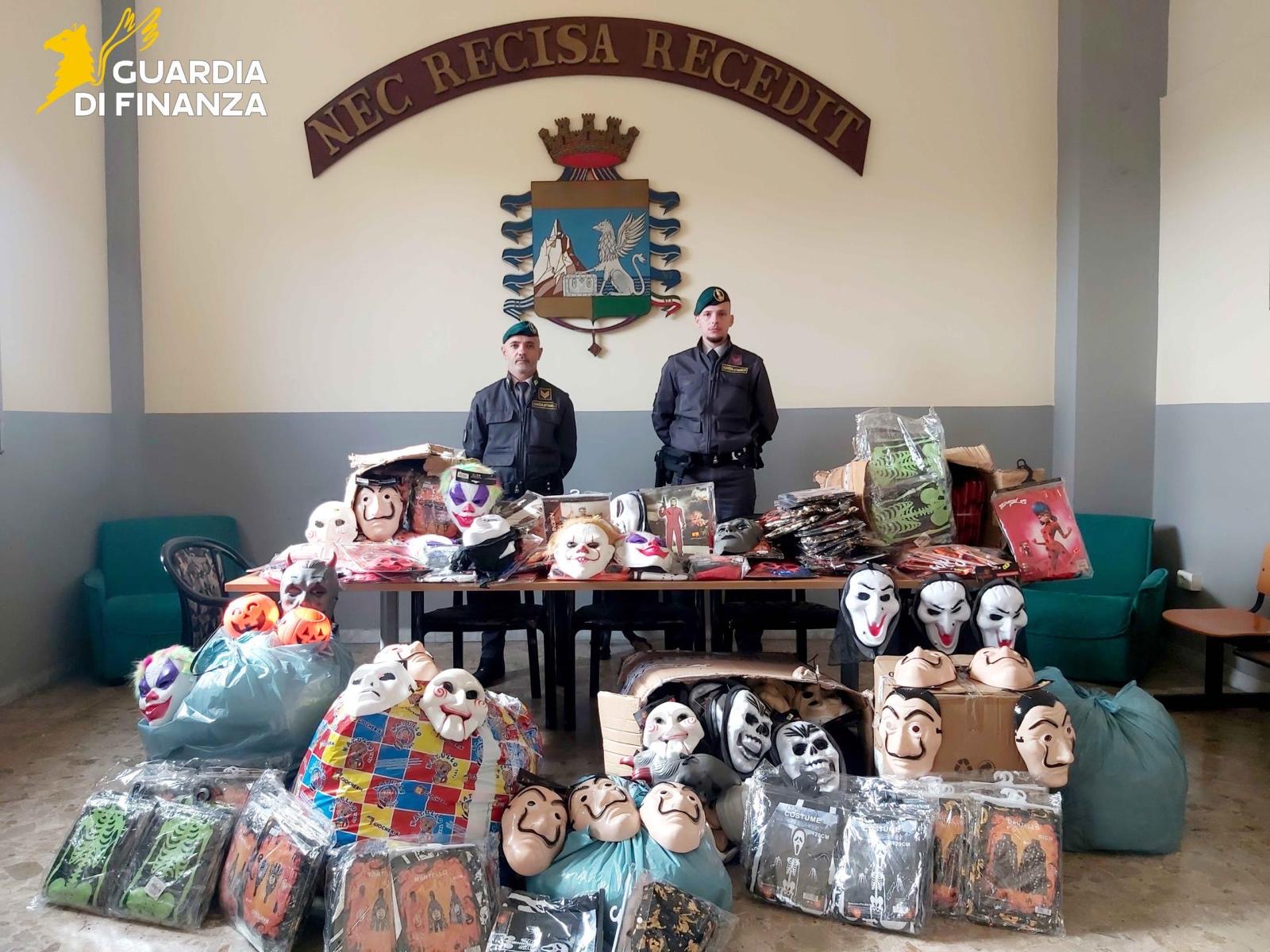 Halloween sicuro, sequestrati oltre 100 mila prodotti pericolosi 3 Halloween