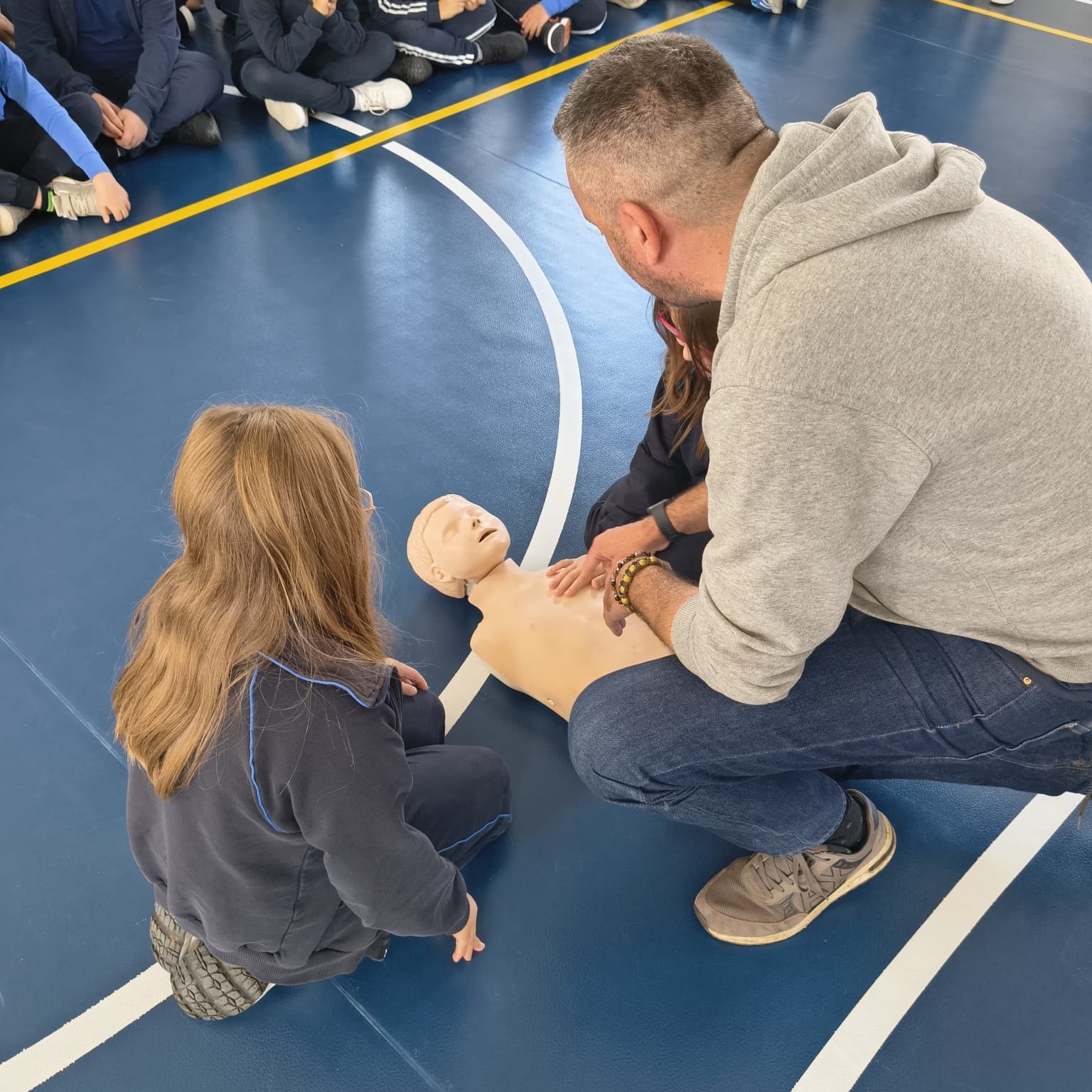 Sant'Antonio Abate, corsi di primo soccorso a scuola 3 cuore tra le mani soccorso