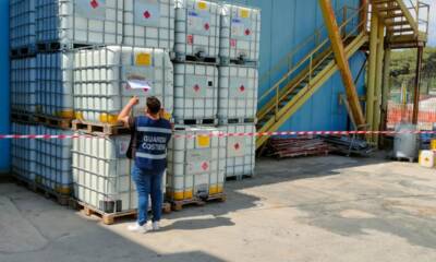 Chiosco di frutta abusivo a Castellammare. Sequestri e sanzioni di Municipale e Carabinieri